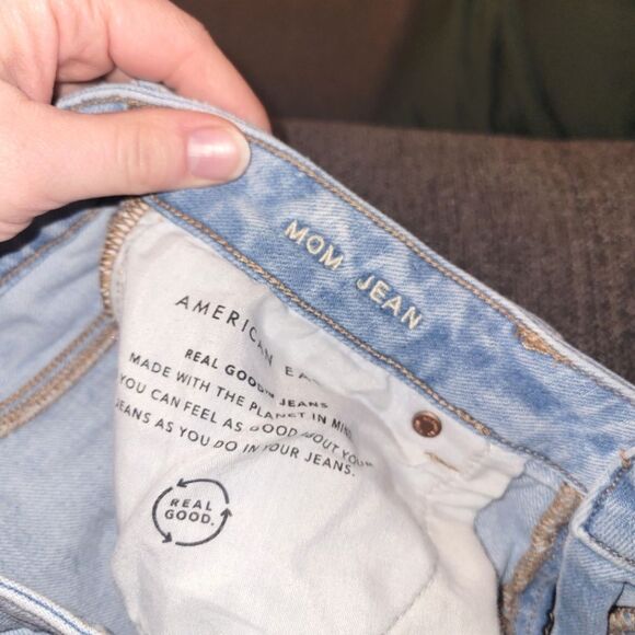 American Eagle Light Wash Distressed Mom Jean 6 - Picture 12 of 13